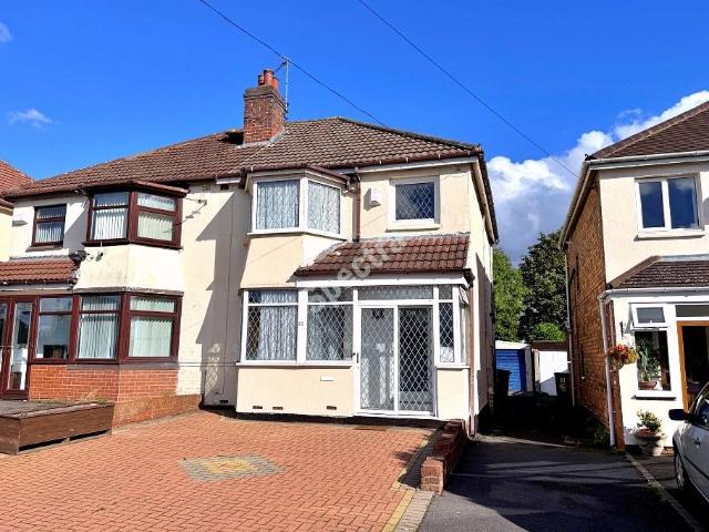 Great Barr, B43 4 bed semi detached house to rent £1,300 pcm £300 pw