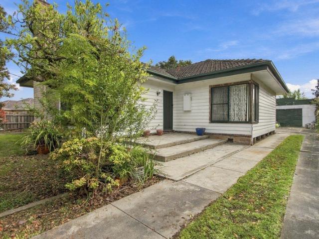 Great Bones, Great Location, Great Potential. Right Here in Traralgon