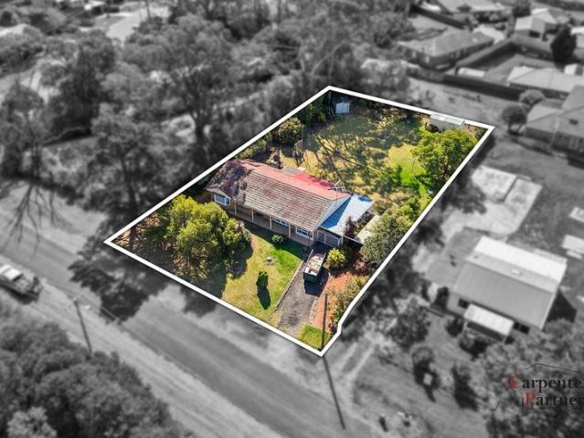 Great Block Great Location Potential Plus!