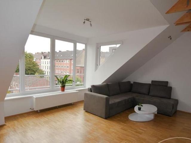 Great, central attic apartment in Kiel, furnished