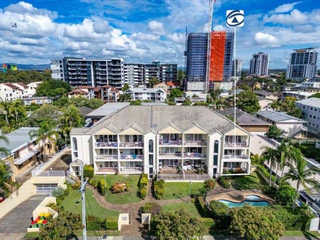 Great Central Location Ground Floor Two Bedroom Unit