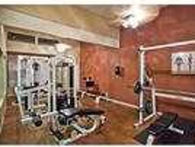 Great Central Location 2 bedroom, 1 bath. $625/mo