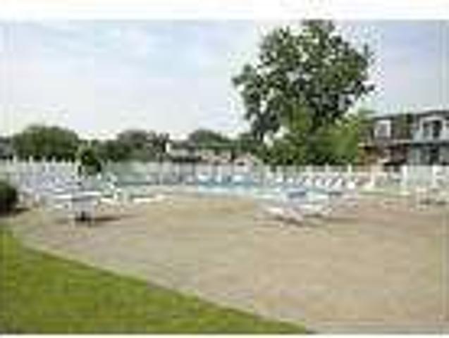Great Central Location 2 bedroom, 1.50 bath