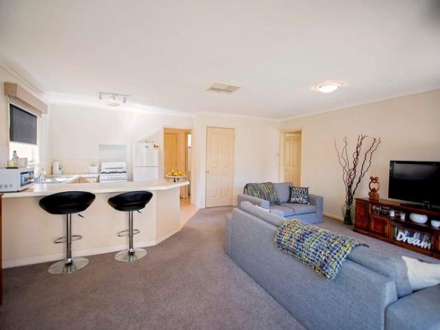 GREAT CENTRAL LOCATION