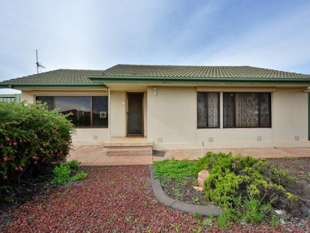 GREAT COMBINATION OF COMFORT, CONVENIENCE & LOCATION