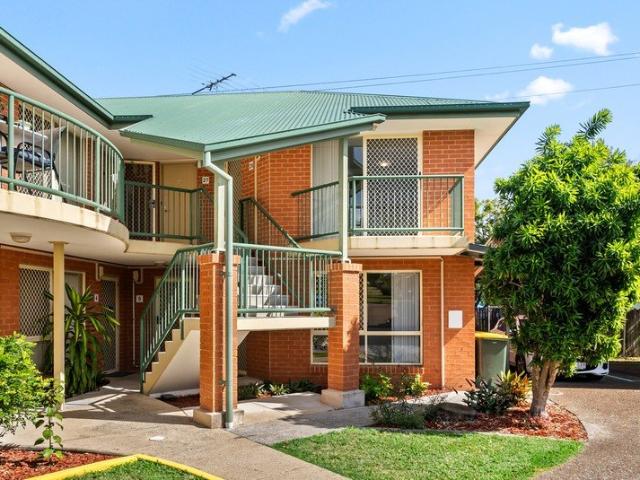 Great Condition in Well Kept Complex