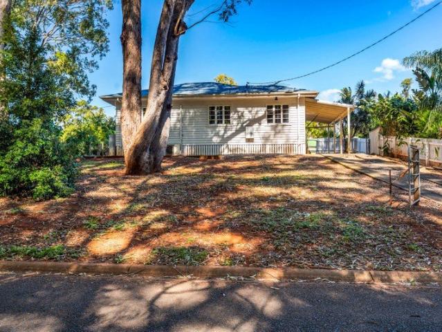 Great Cottage in Town