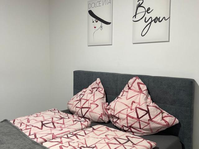 Great & cozy home in Gelsenkirchen, Gelsenkirchen Amsterdam Apartments for Rent