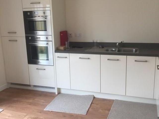 Great Clover Leaze, Stoke Gifford BS16 2 bed house to rent £1,399 pcm £323 pw