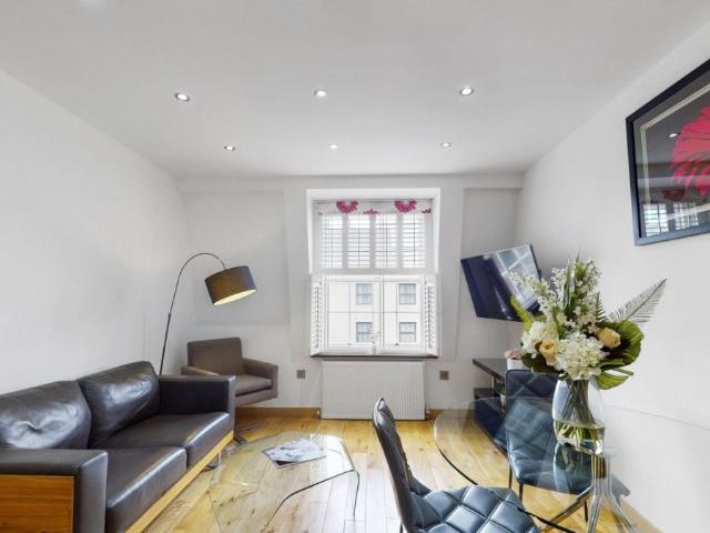 Great Cumberland Place, London W1H, 2 bed flat to rent, £3,878 pcm | PrimeLocation