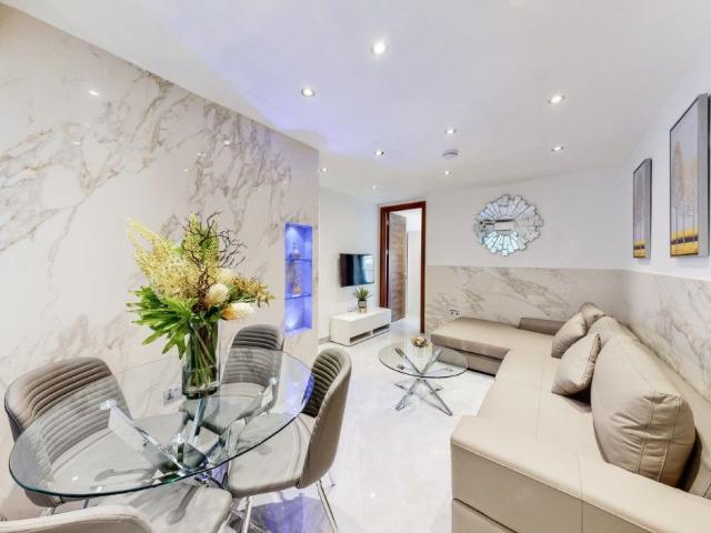 Great Cumberland Place, London W1H, 2 bed flat to rent, £5,460 pcm | PrimeLocation