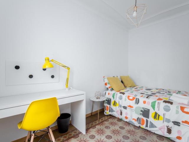 Great double bedroom close to Universitat de Barcelona