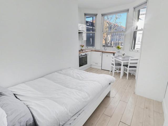 Great Double Studio Earls Court Inc. Bills