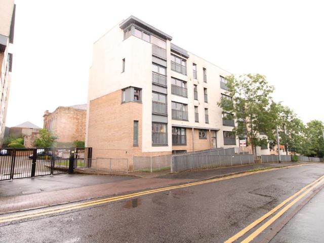 Great Dovehill, Glasgow G1 2 bed flat to rent £1,395 pcm £322 pw