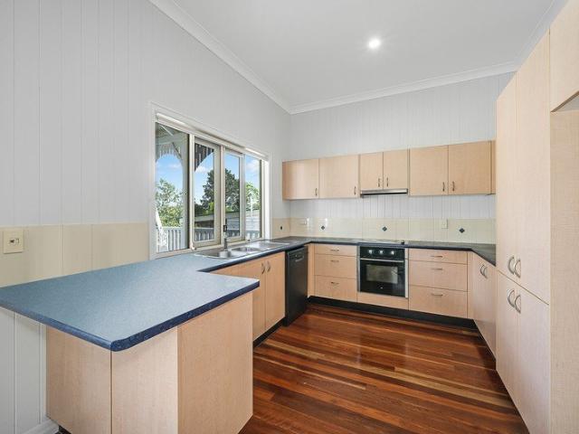Great Entertainer Polished Floors Air Con