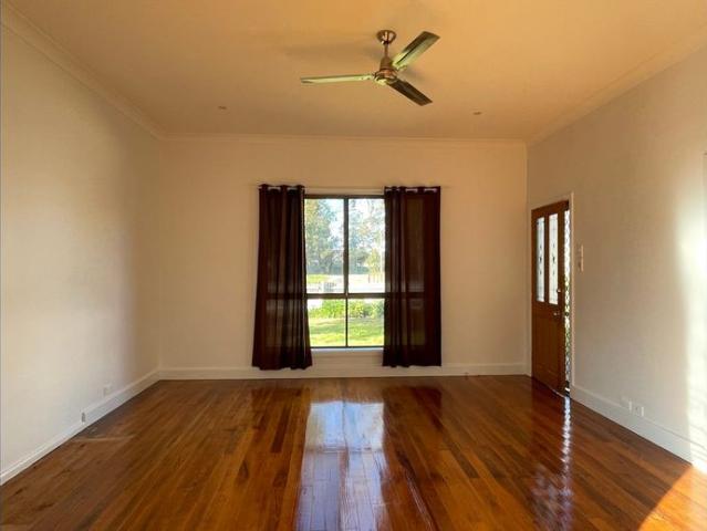 GREAT FAMILY HOME !