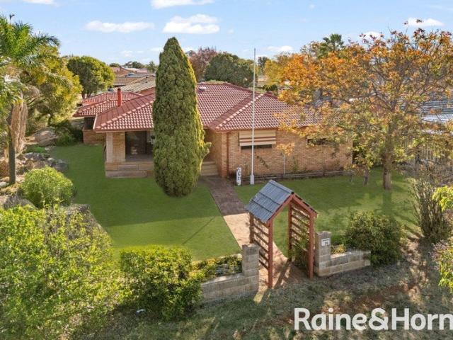 The Complete Family Package with Poolside Appeal!