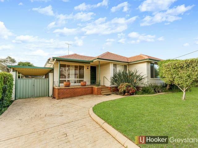 GREAT FAMILY HOME WITH AIR CONDITIONING