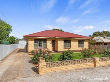 Great Family Home with Dual Street Frontages