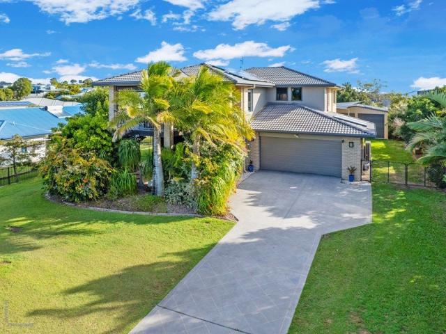Great family home with potential for dual living!