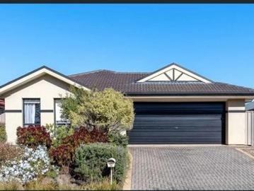 GREAT FAMILY HOME WITH TWO LIVING AREAS & DOUBLE GARAGE INITIALLY FOR 6 MONTHS