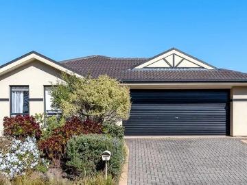 GREAT FAMILY HOME WITH TWO LIVING AREAS & DOUBLE GARAGE INITIALLY FOR 6 MONTHS