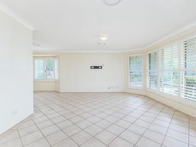 Great family home freshly painted throughout