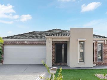 Great Family Home in a Prime Location!