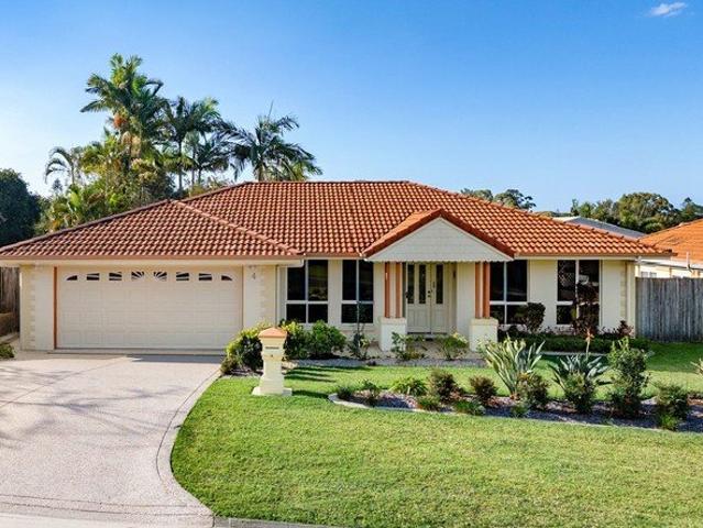 Great family home in an ideal location * UNFURNISHED