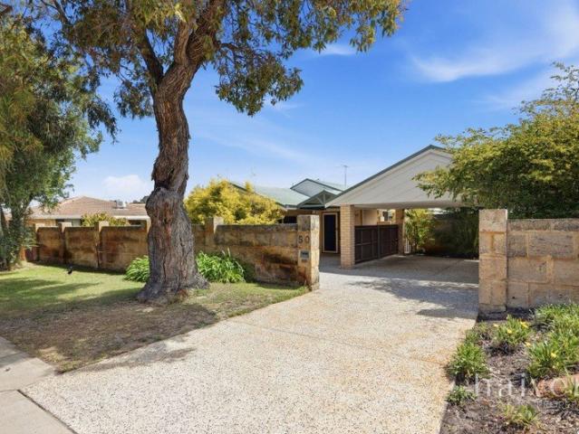 GREAT FAMILY HOME LIGHT & BRIGHT!