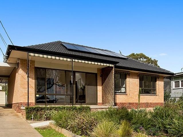 GREAT FAMILY HOME MINUTES FROM PUBLIC TRANSPORT