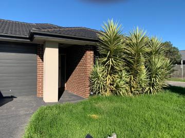 Great Family Home! Minutes to Gilson College !