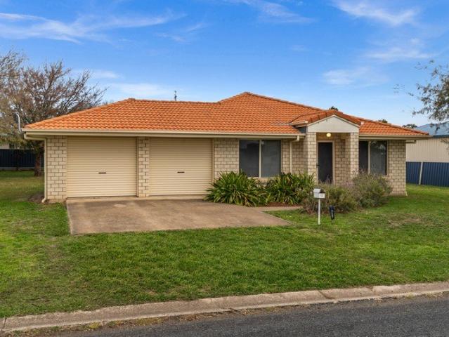 Great First Home or Investment Opportunity on 1,043m²