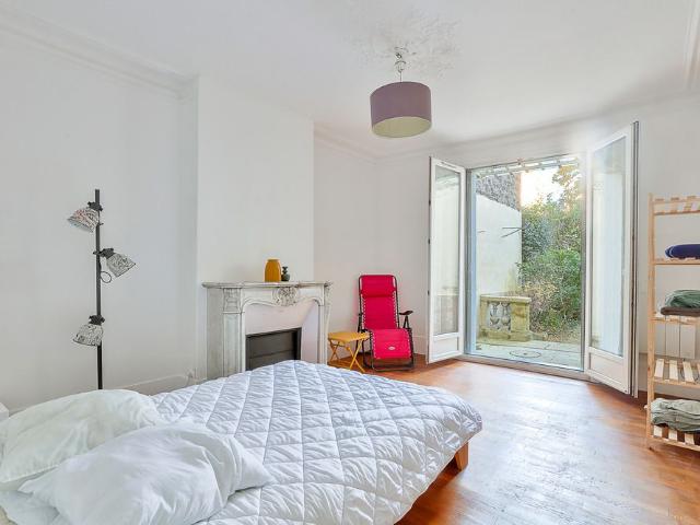 Great flat with private access to garden