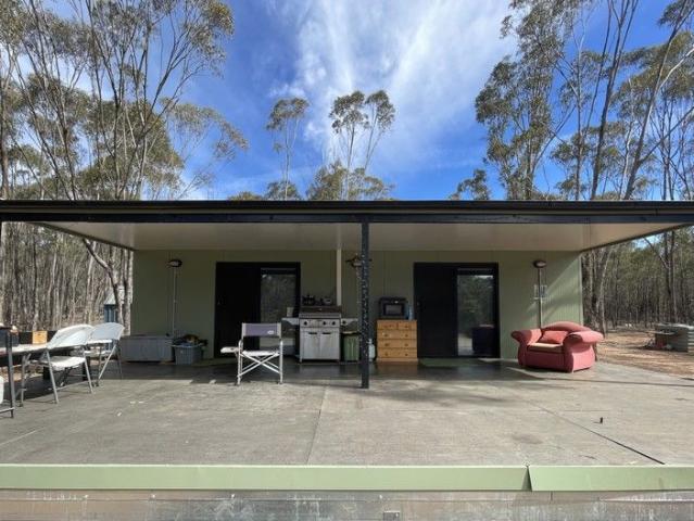 Great Getaway Block with Spacious 2 bedroom strong removable Shed