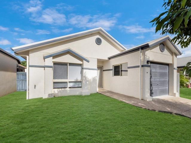 Great home minutes to Townsville Hospital and University