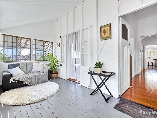 GREAT HOME IN AN IDEAL LOCATION