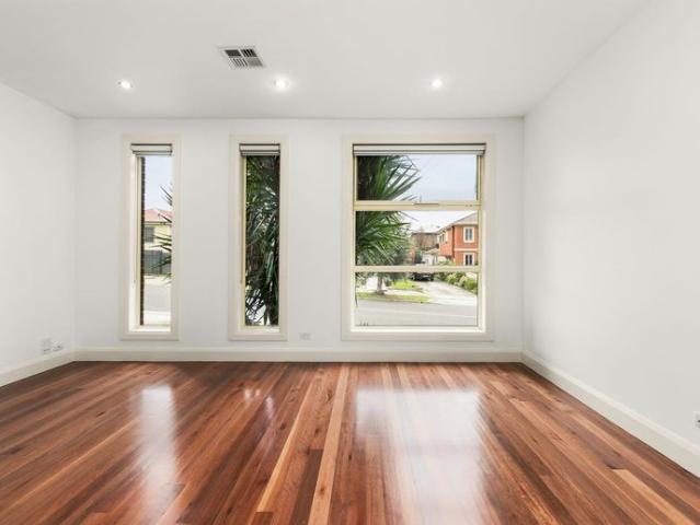 Great home in great location!