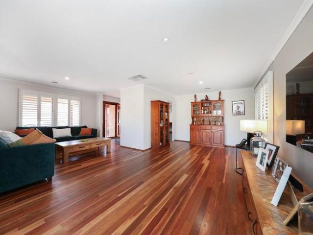 Great home in great location!