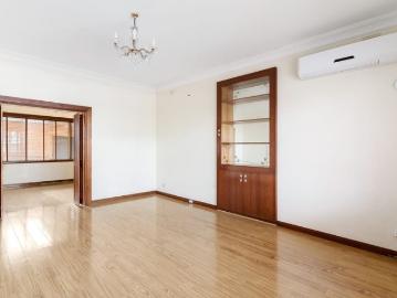 Great home in great location!