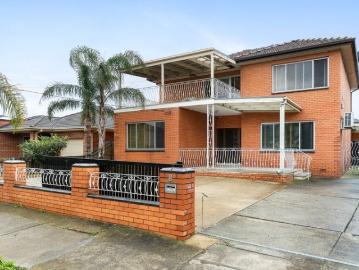 Great home in great location!