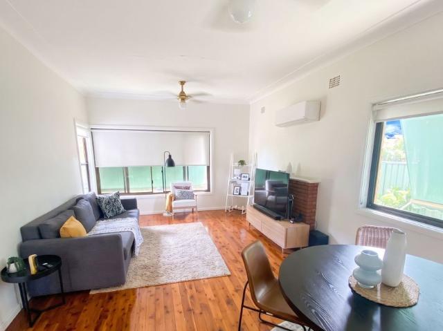 GREAT HOME, QUIET STREET, CONVENIENT LOCATION