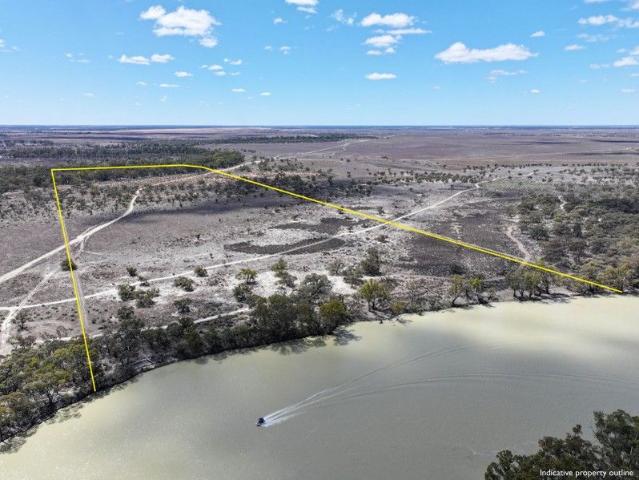 GREAT HOME SITE ON THE MURRAY