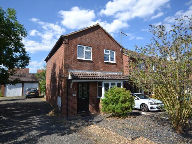 Great Holm, Milton Keynes MK8 3 bed detached house to rent £1,650 pcm £381 pw