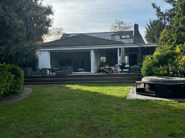 Great House with furniture in Cologne