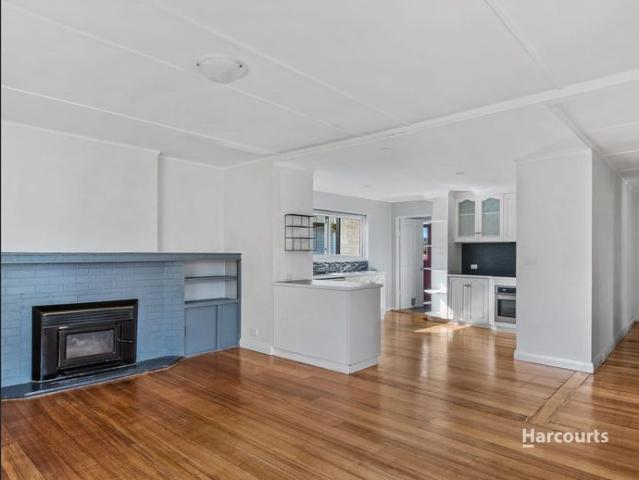 Great House, Great Location!