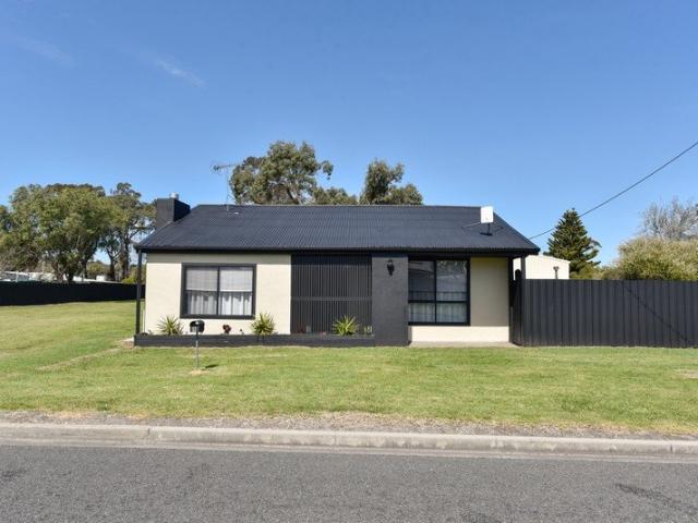 Great House, Huge Shed, Big Block