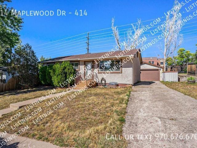 Great house near UCCS with 2x kitchen and 2x laundry!