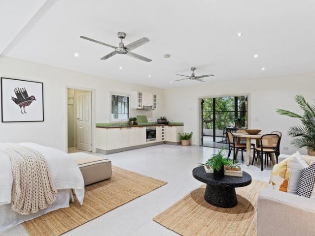 Creekside Charm & Lifestyle