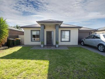 GREAT INVESTMENT OR THE PERFECT SIZE VILLA